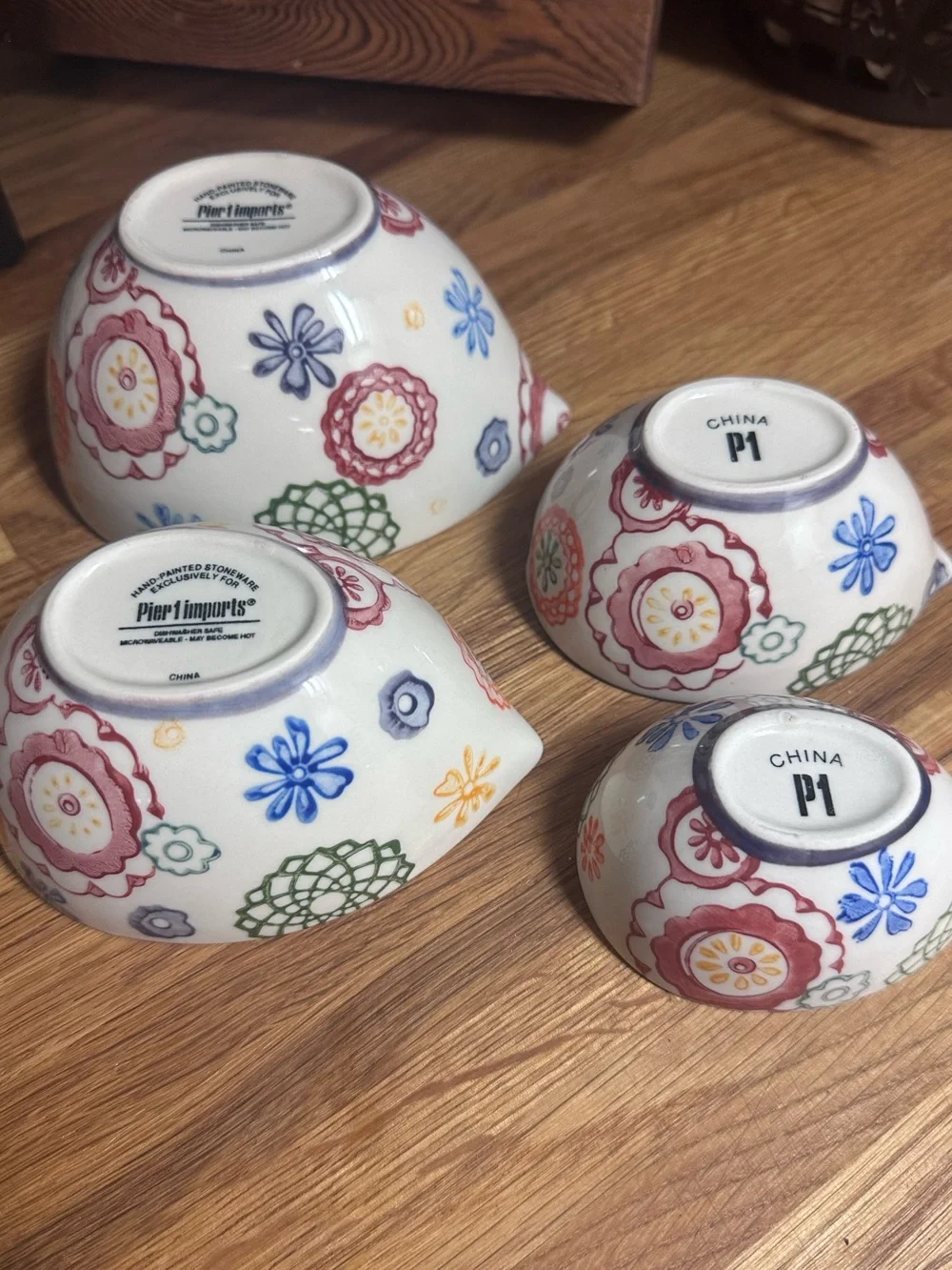 Pier 1 Nesting Measuring Bowls - White with Red, Blue, Yellow, Green Accents
